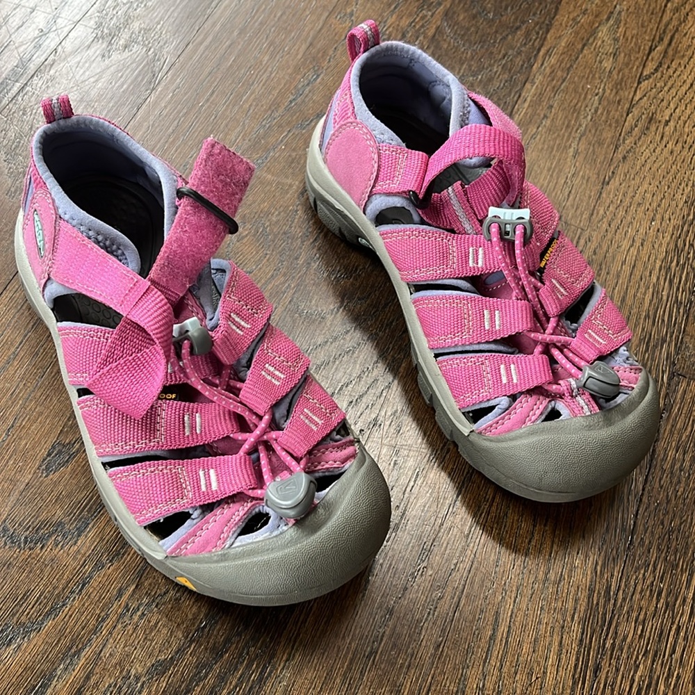 Keen sandals girls